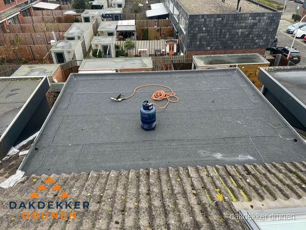 Dakrenovatie afgerond met nieuwe bitumen dakbedekking in Drunen
