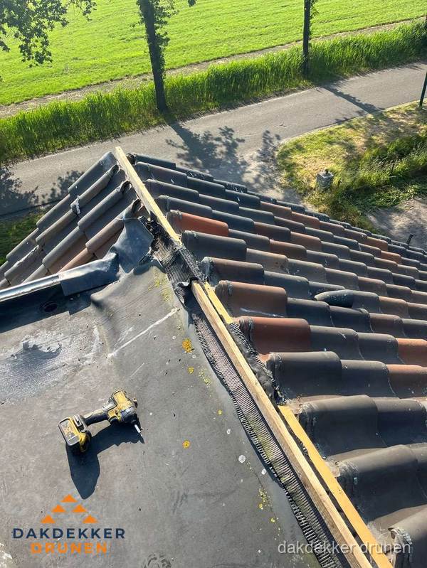 Kosten dakgoot vervangen: werkzaamheden aan dakrand in Drunen Kosten dakgoot vervangen: werkzaamheden aan dakrand in Drunen