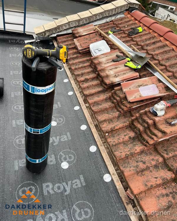 Dakschade herstel: pannendak renovatie in Drunen Dakschade herstel: pannendak renovatie in Drunen