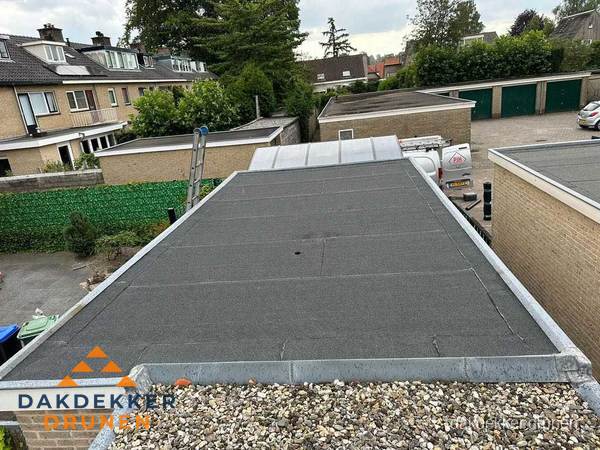 Dakinspectie plat dak na renovatie in Drunen