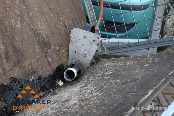 Dakdekkers gasbrander voor bitumen werkzaamheden in Drunen Dakdekkers gasbrander voor bitumen werkzaamheden in Drunen